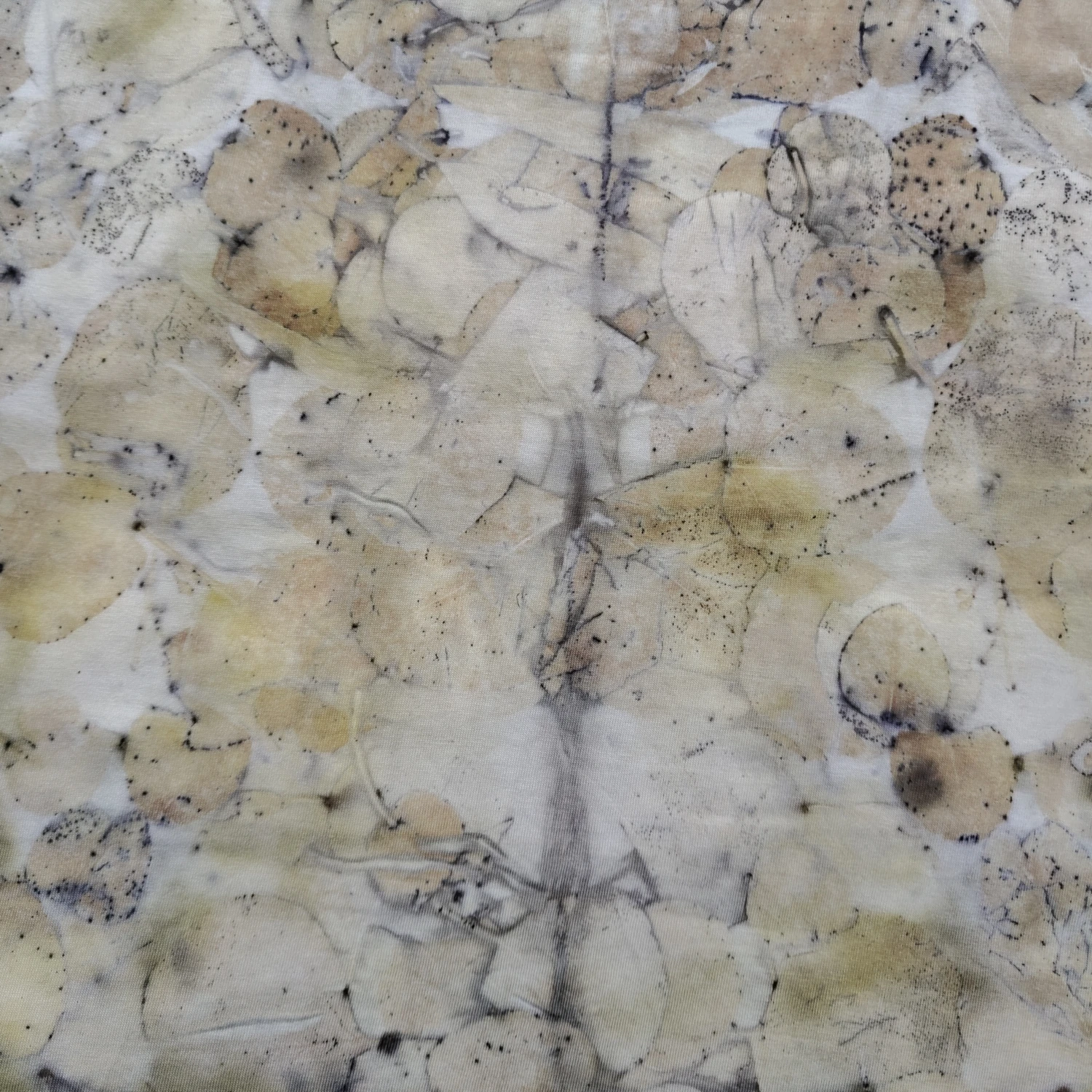 Koszulka złote liście fragment