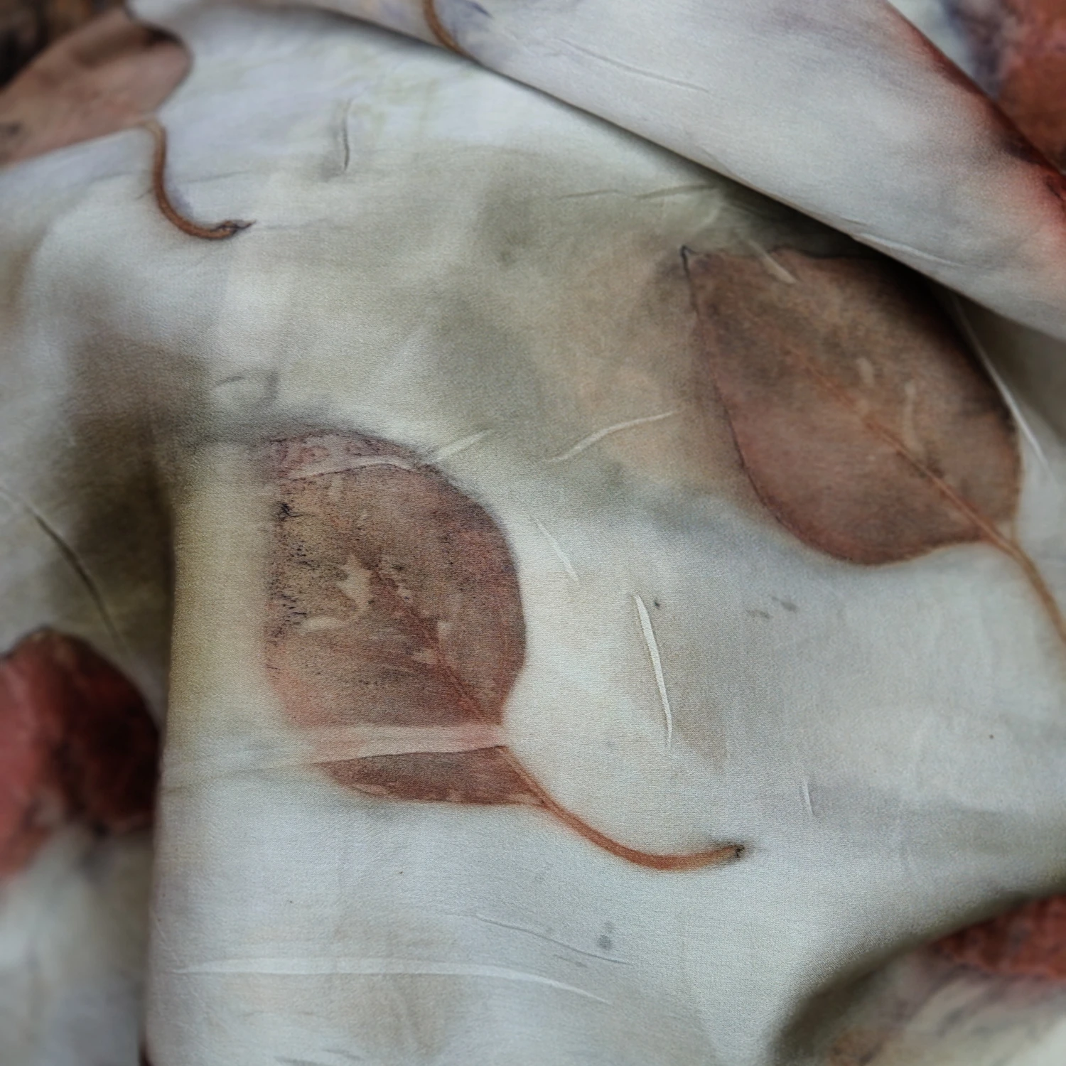 Szal jedwabny poranny szept fragment