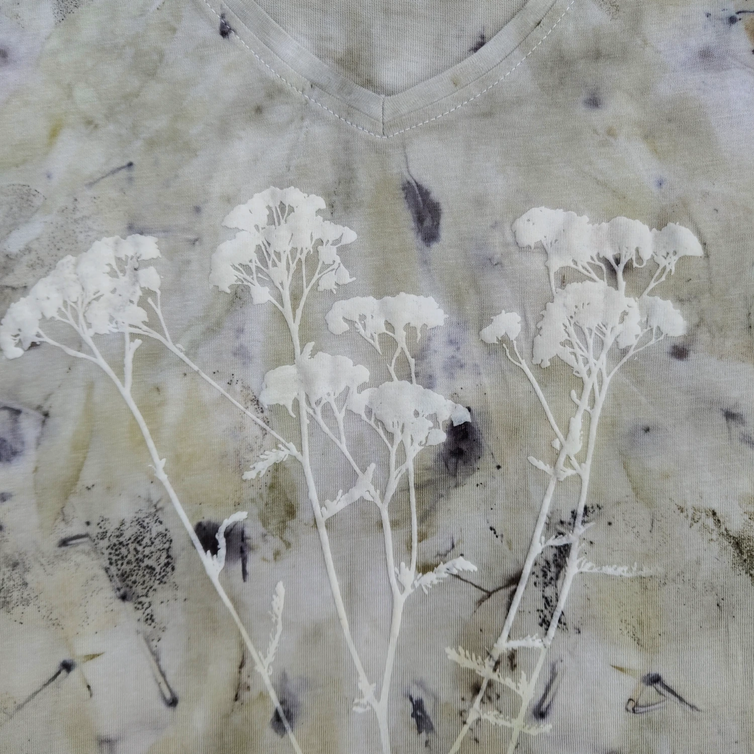 koszulka oszroniona łąka fragment