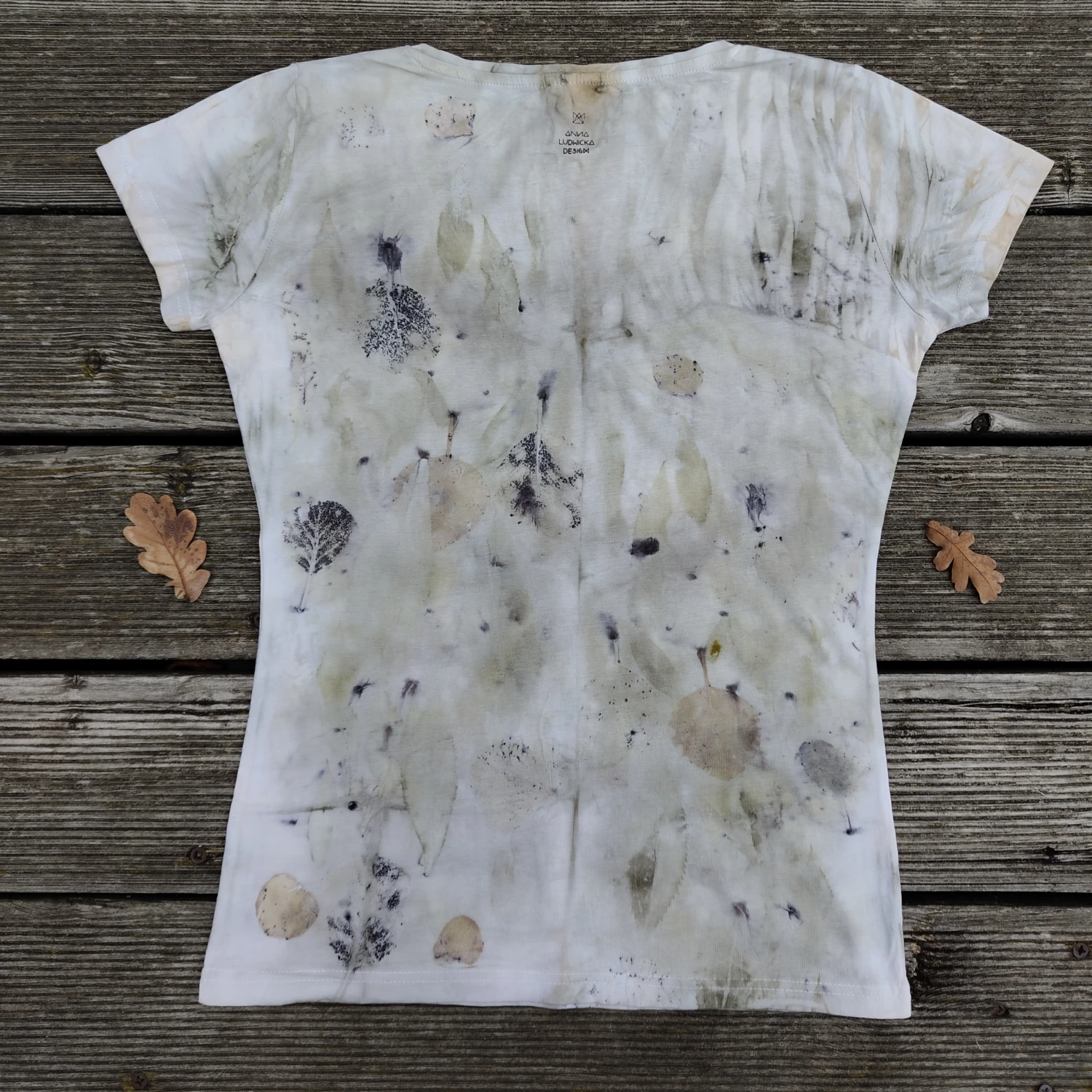 koszulka oszroniona łąka tył