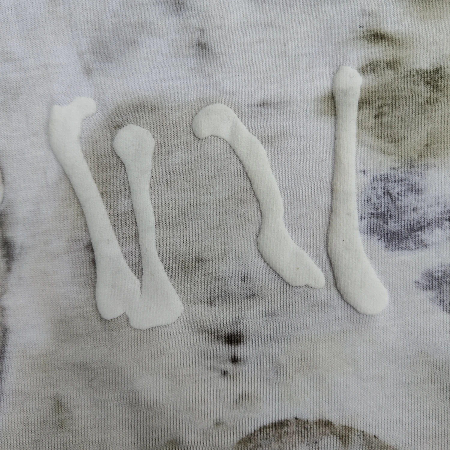 koszulka sarna w lesie fragment2