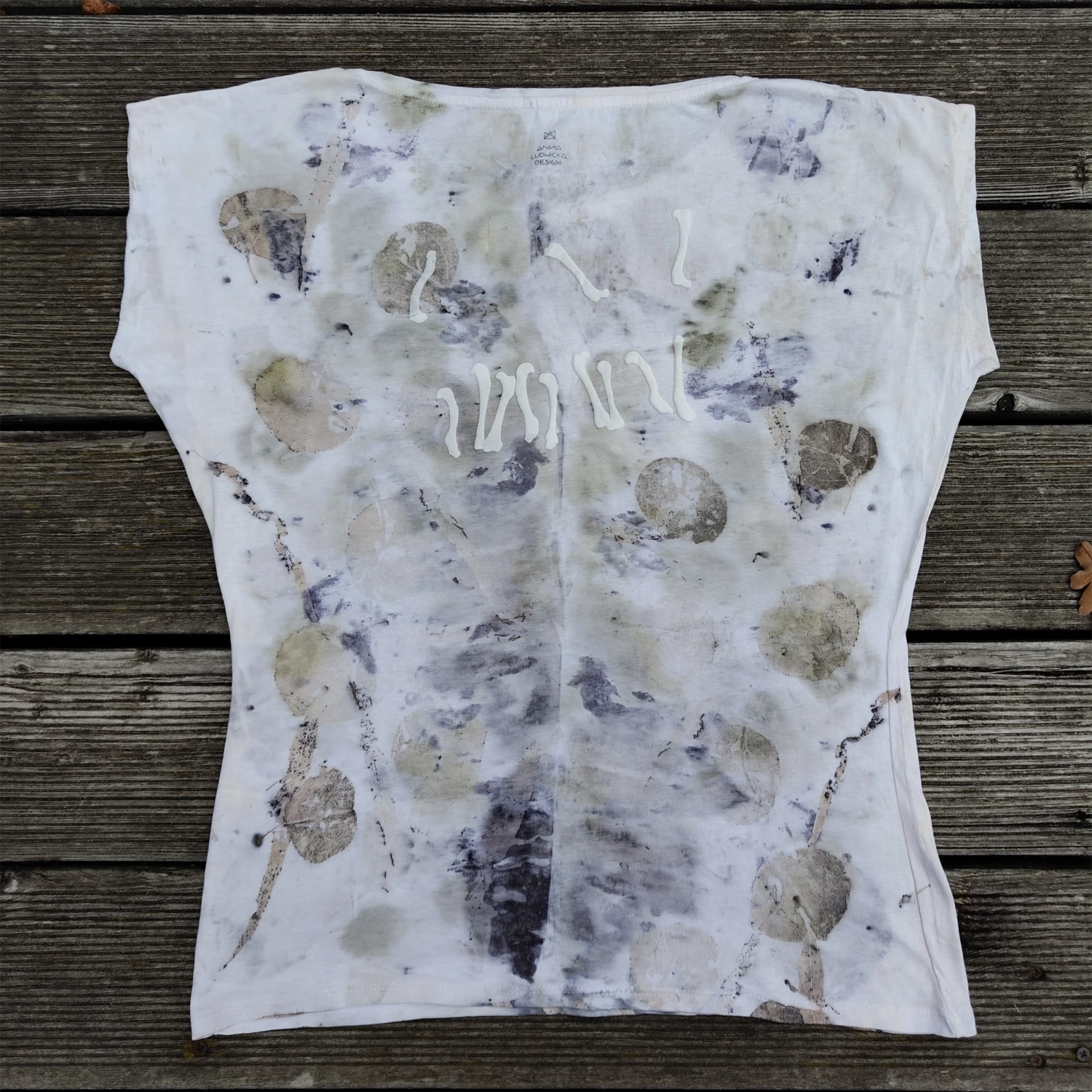 koszulka sarna w lesie tył