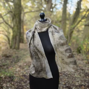 szal skąpana w rosie