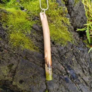 zawieszka nietypowy patyczak